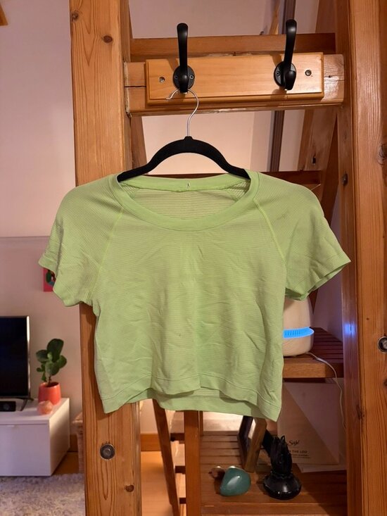 lululemon athletica Tops - Lululemon workout tee
